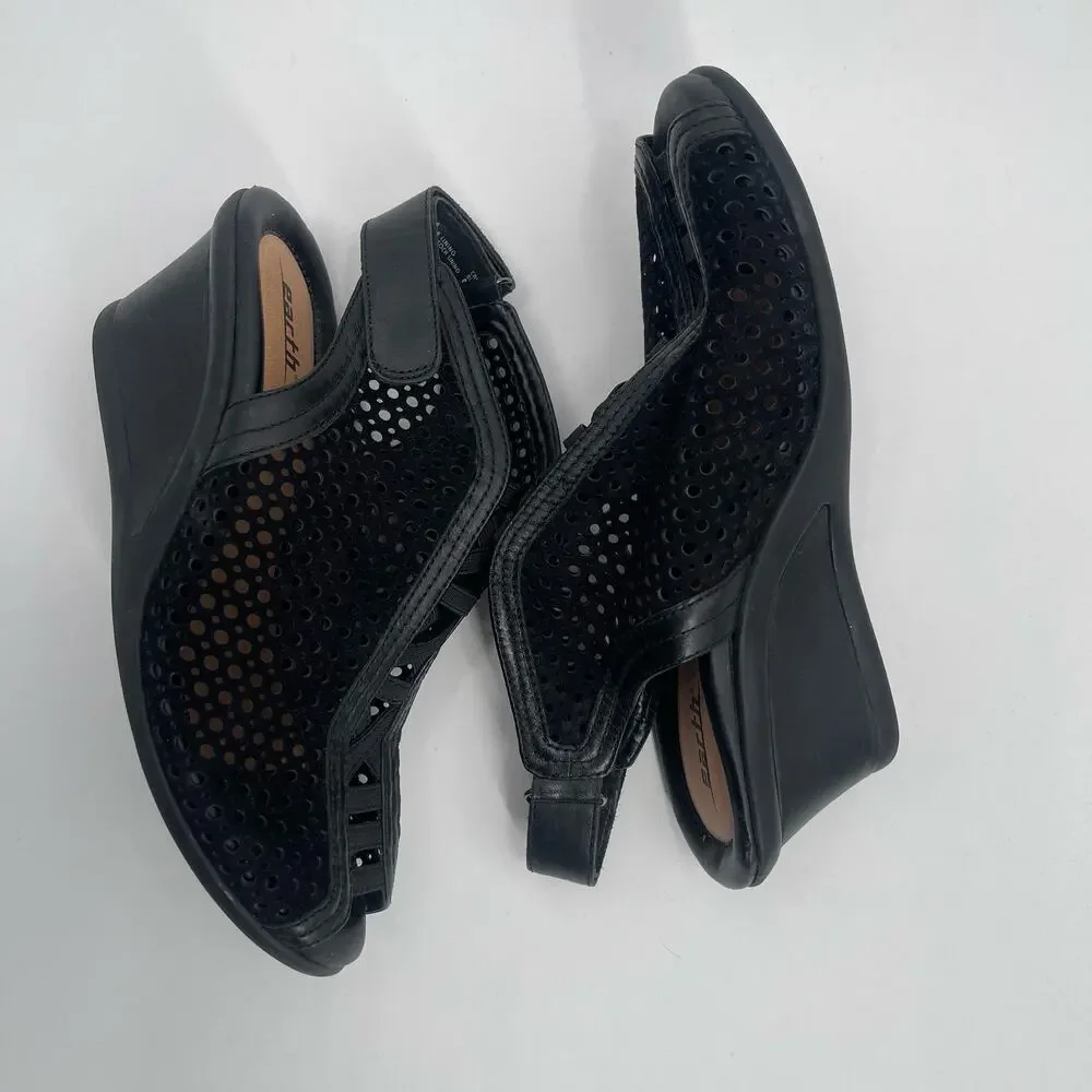EARTH Calla Wedge Sandals Size 8 Black Perforated Leather Suede Casual Comfort